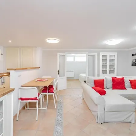 Appartement Perfect On Near Rdr340