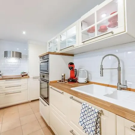 Apartment Perfect On Near Rdr340 Estepona