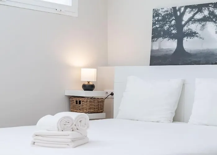 Apartment Perfect On Near Rdr340 Estepona